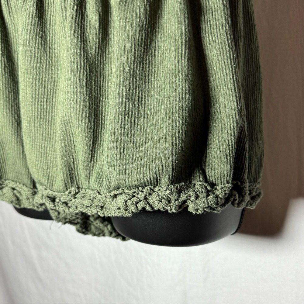 Women's Olive Green Waffle Knit Fairy Shorts Crochet Lace Trim Size Small - Picture 4 of 9